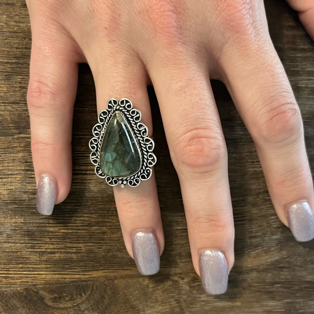 Labradorite Stone Ring - Picture 3 of 4